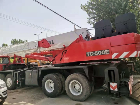 TG-500E Grue de camion Grue mobile QY25K QY25KA QY50KA QY50K QY70K QY70KA QY100K STC500 à Shanghai