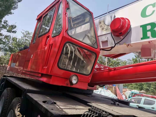 TG-500E Grue de camion Grue mobile QY25K QY25KA QY50KA QY50K QY70K QY70KA QY100K STC500 à Shanghai