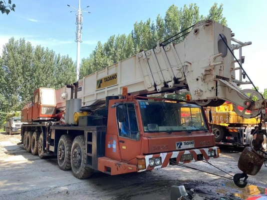 TADANO TG-1000E TG-1500E 100T 150T Grue de camion Grue mobile QY25K5 QY50KA à Shanghai