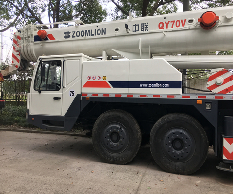 ZOOMLION QAY180 Grue de camion Grue mobile 70000 kg pour le marché chinois de la construction