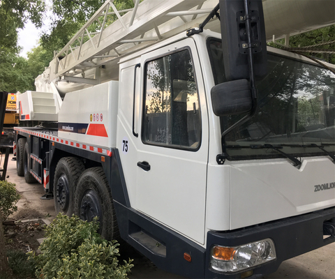 ZOOMLION QAY180 Grue de camion Grue mobile 70000 kg pour le marché chinois de la construction