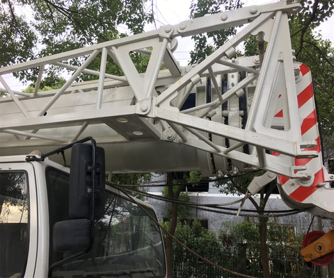 ZOOMLION QAY180 Grue de camion Grue mobile 70000 kg pour le marché chinois de la construction