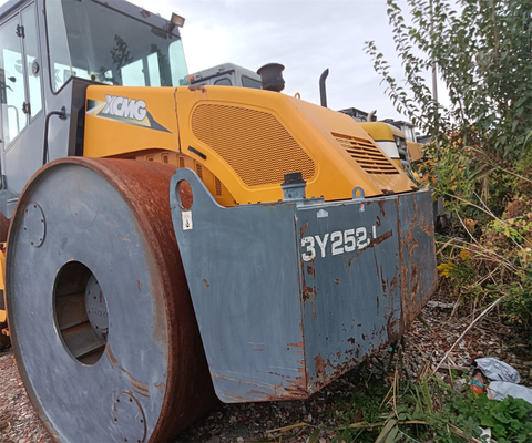 Force excitante 50KN 21000 KG rouleau routier utilisé 3Y252 pour votre construction