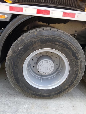 Temps de levage nominal de 350 KN.m Utilisé par une grue de camion XCM QY70KC pour des opérations lourdes