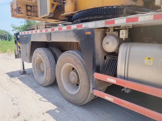 SANY STC800T6 Grue de camion d'occasion avec une capacité de charge nominale de 260 tonnes et une vanne hydraulique Liyuan