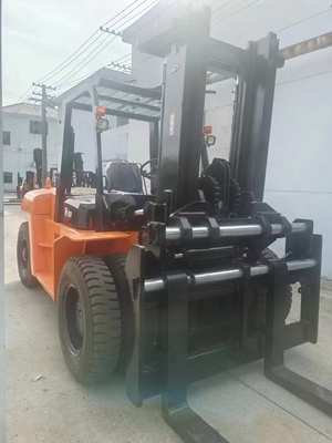 Augmentez l'efficacité de votre entrepôt avec le chariot élévateur HANGCH R100 et la longueur de la fourchette 1220 mm