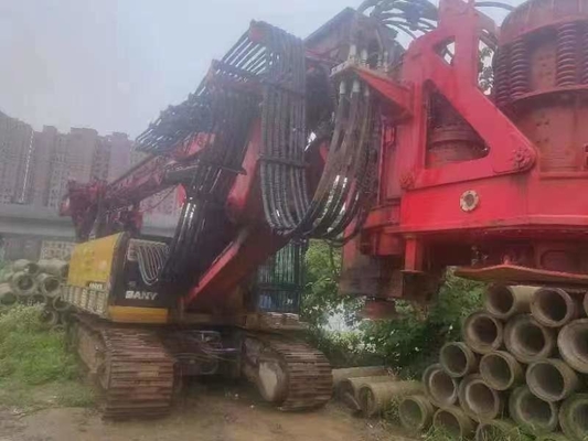 Profondeur maximale de forage de 64 m et capacité de 63 000 kg