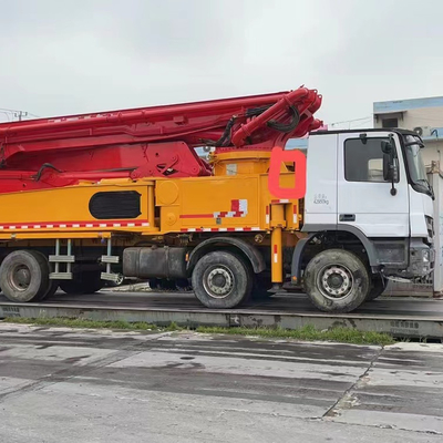 Pompes à béton 37M avec châssis Benzz Vol HOWO Pompes à béton 25t 40t 6x4 8x4