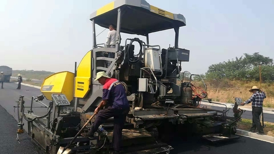 18000 kg Paveuse d'asphalte utilisée Dynapac SD3030 SD2503 SD2530 Modèle XCM RP952 RP953 Paveuse