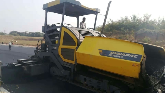 18000 kg Paveuse d'asphalte utilisée Dynapac SD3030 SD2503 SD2530 Modèle XCM RP952 RP953 Paveuse
