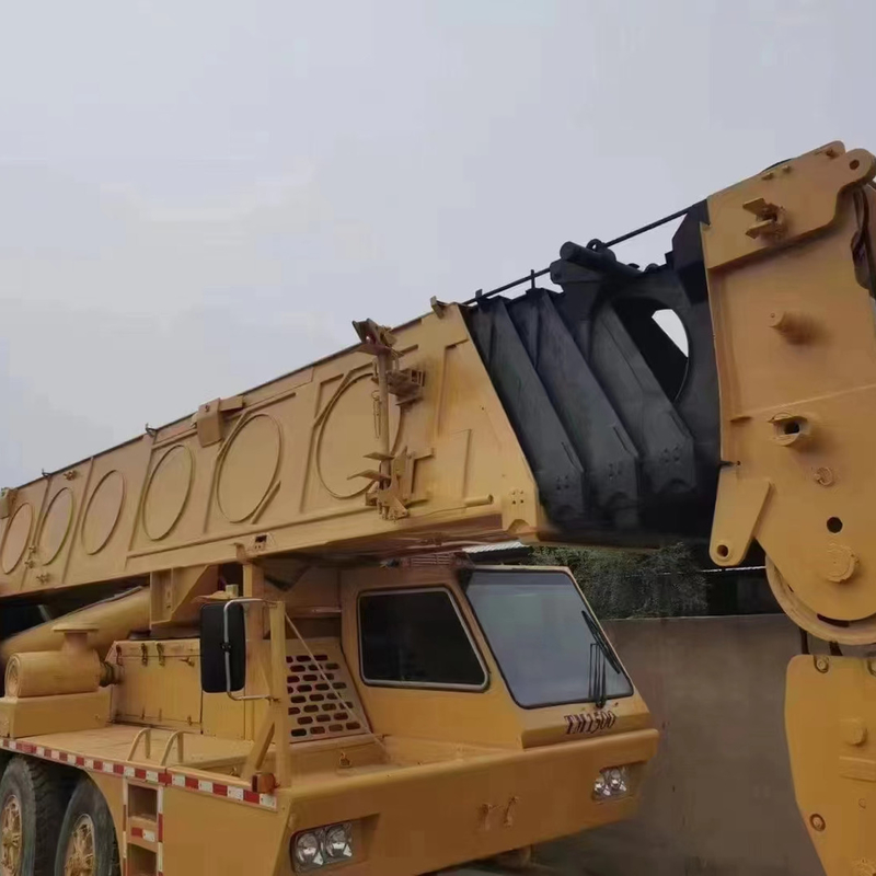 Crane de camion usé américain GMK5100 GMK3055 TM1500 150T 100T 55T avec moteur Nissan