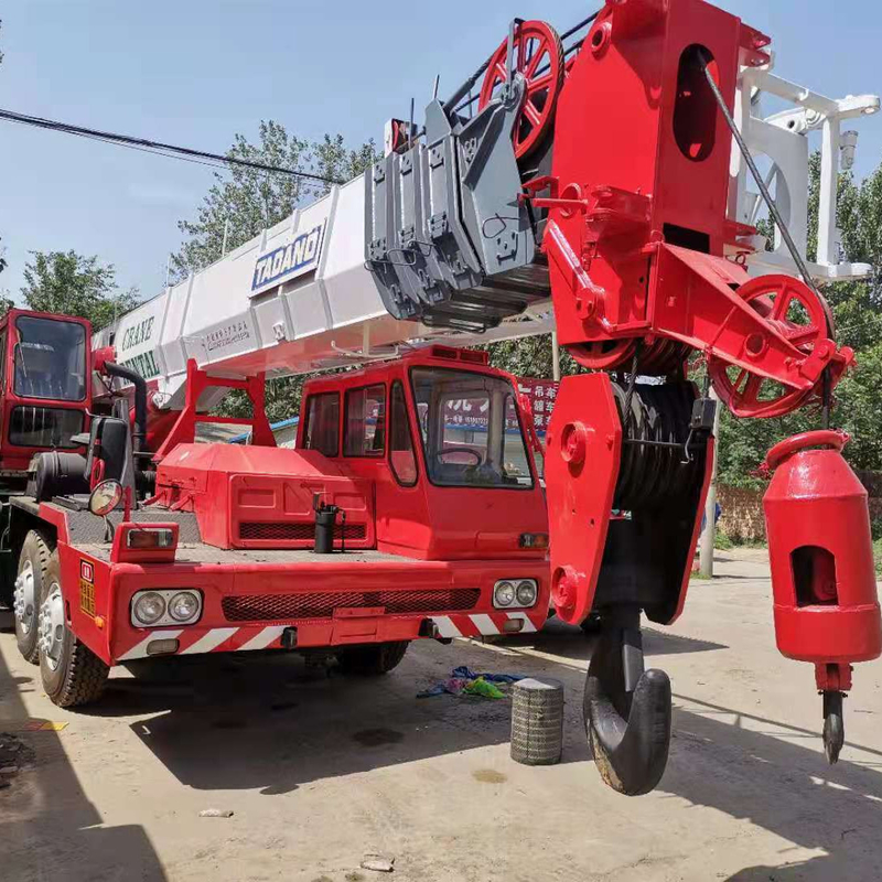 TG-500E Grue de camion Grue mobile QY25K QY25KA QY50KA QY50K QY70K QY70KA QY100K STC500 à Shanghai