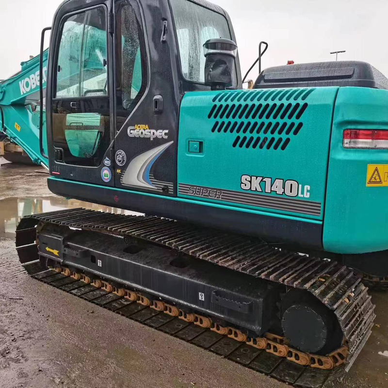 SK140LC-8 KOBELC Excavateur à rampe Augmentez votre productivité avec une vitesse nominale de 4,2 km/h