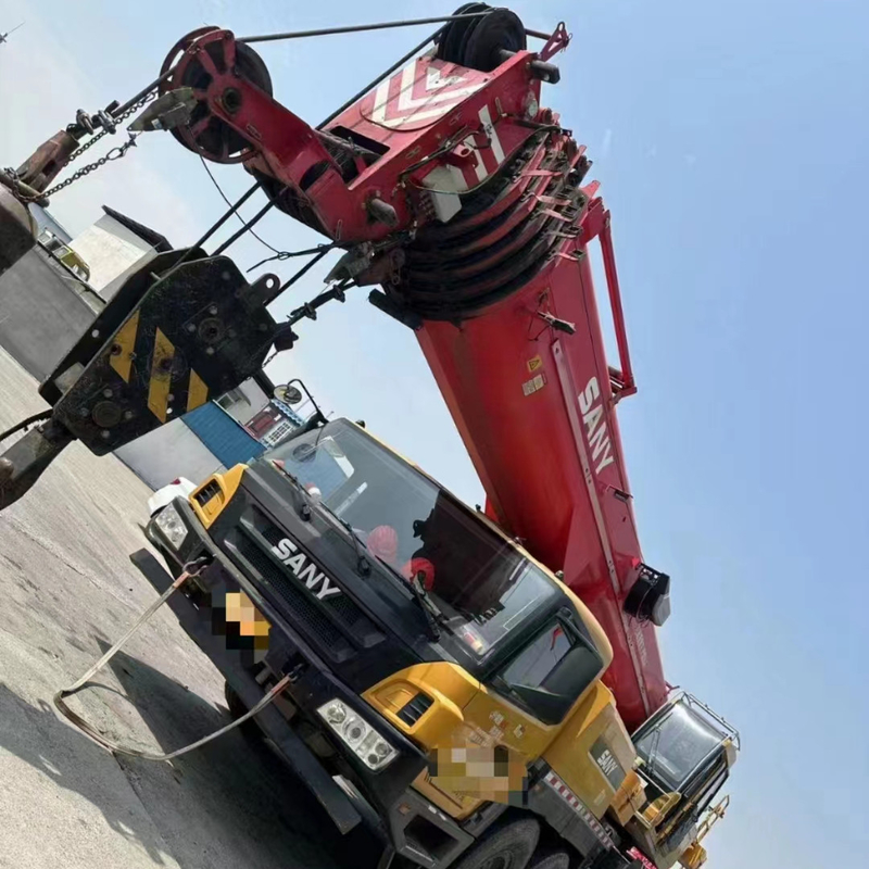 Les véhicules à moteur sont équipés d'un système de freinage à rouleaux de 80 tonnes, qui est équipé d'un système de freinage à rouleaux de 80 tonnes.